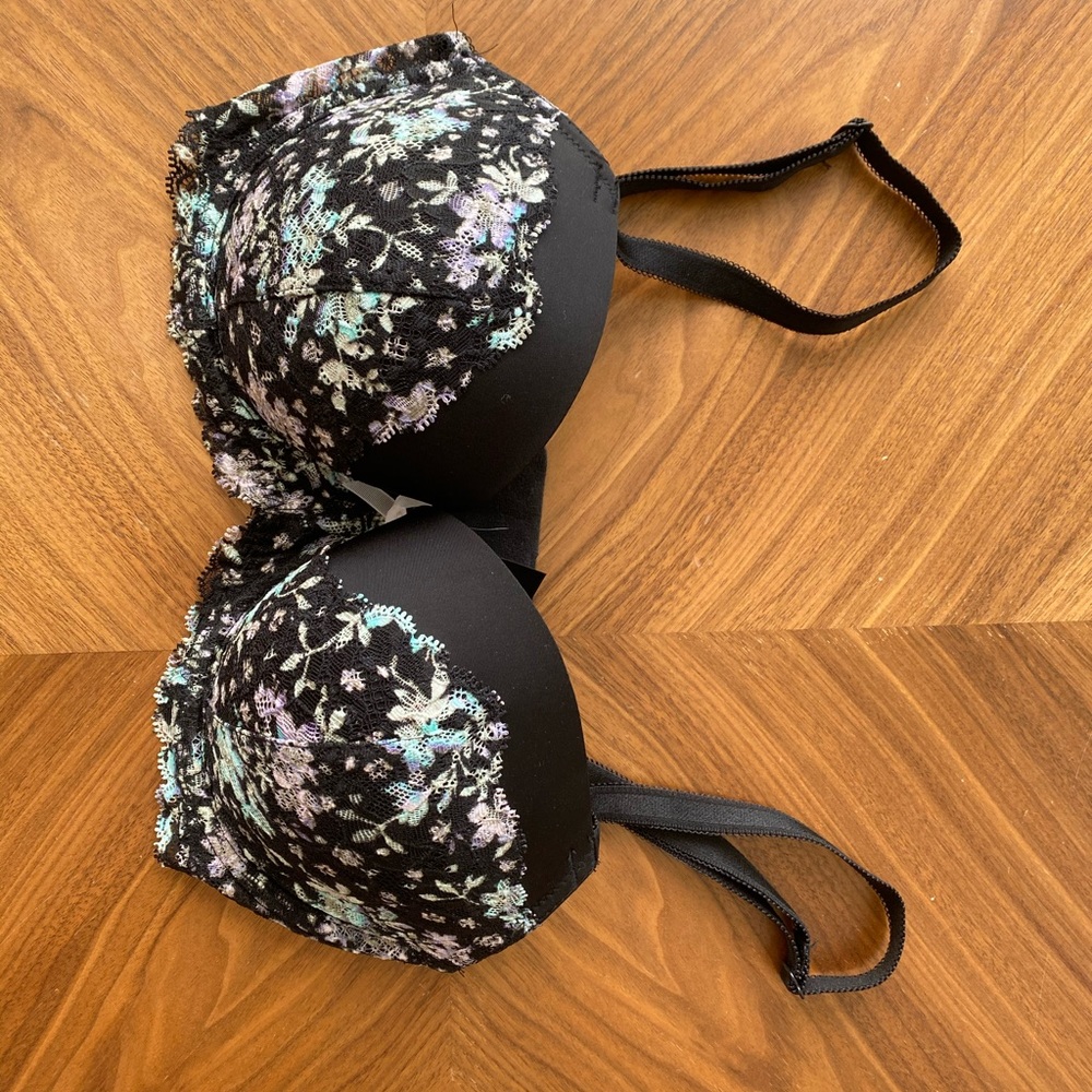 Victoria Secret Bra 32 DD